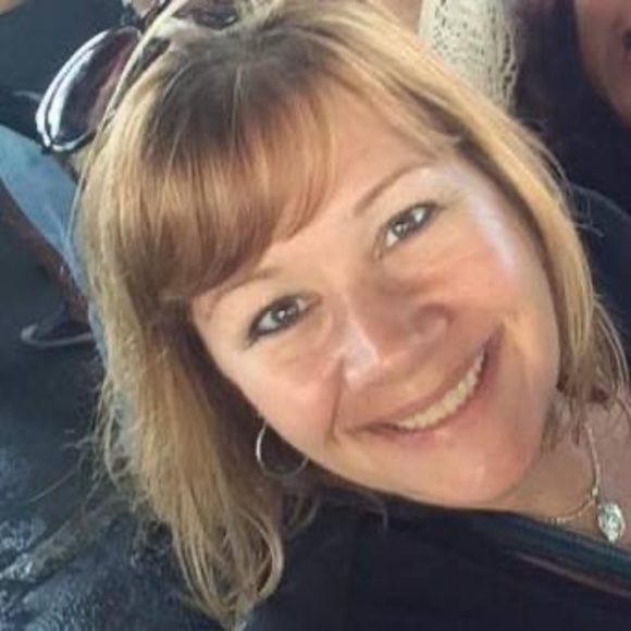 Meet your Posher, Paula - Picture 1 of 1